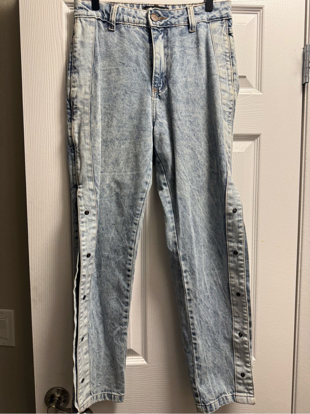 Collection B Light Wash Snap-Trim Relaxed Jeans